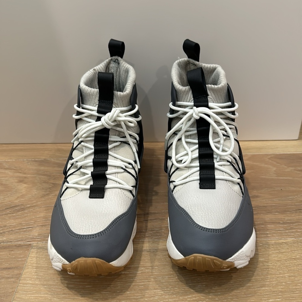 NIKE AIR FOOTSCAPE MID UTILITY Basketball Hi Top Shoes Bone Womens Size 10 - Picture 3 of 11